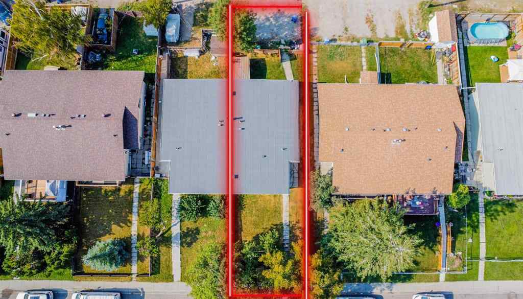 MLS® A2257103 - 3121 Doverville Crescent SE in Dover Calgary, Residential