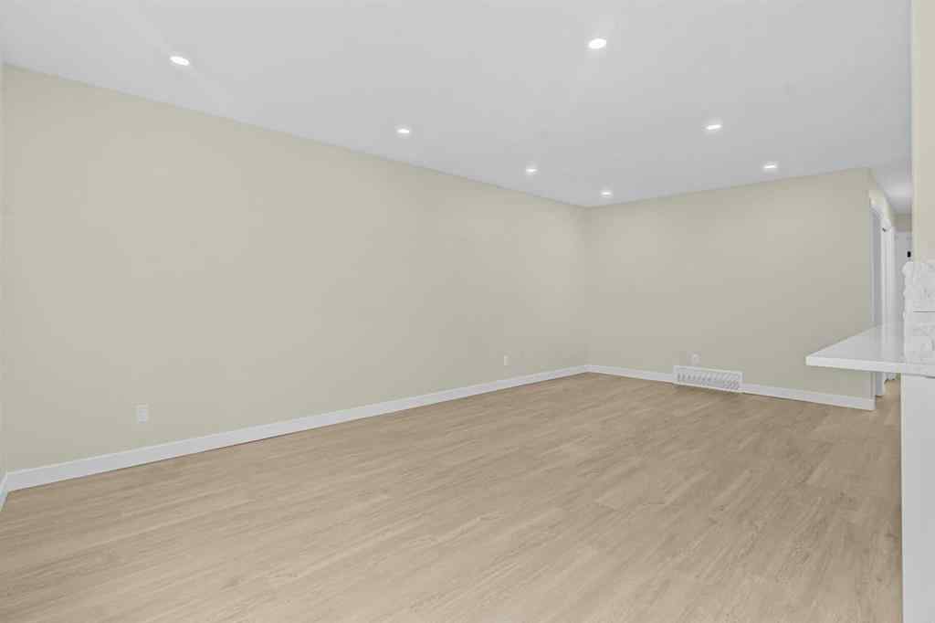 MLS® A2257103 - 3121 Doverville Crescent SE in Dover Calgary, Residential
