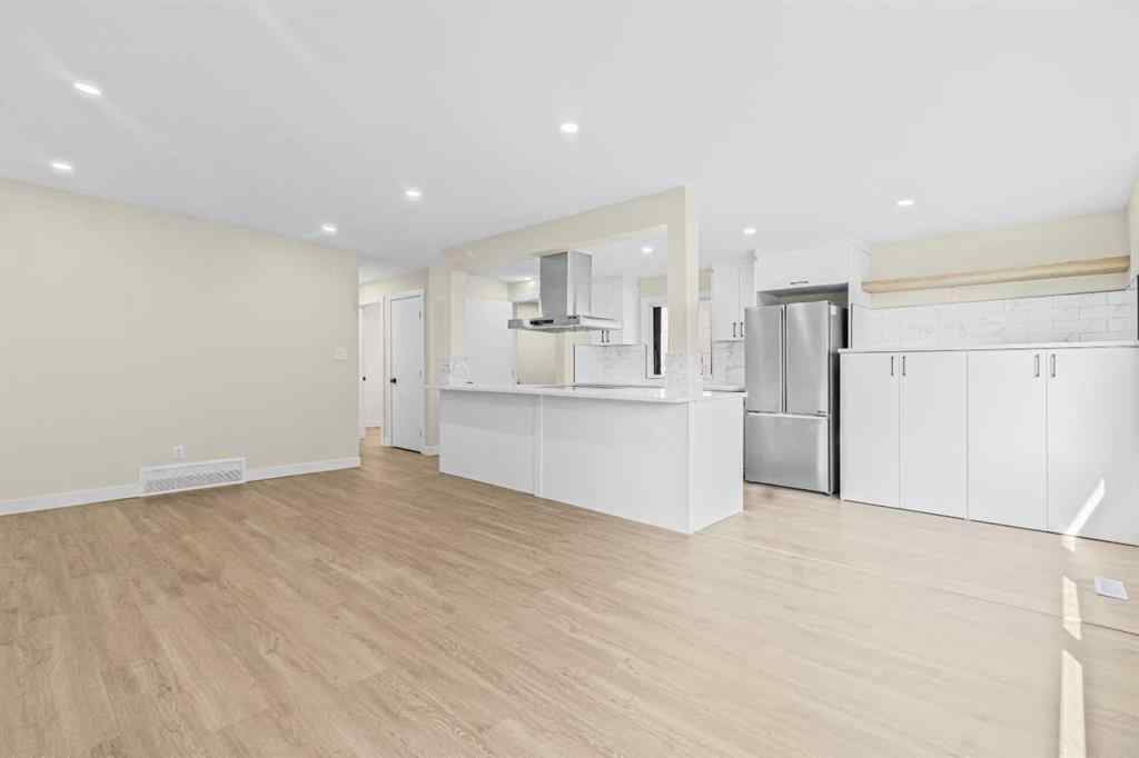 MLS® A2257103 - 3121 Doverville Crescent SE in Dover Calgary, Residential