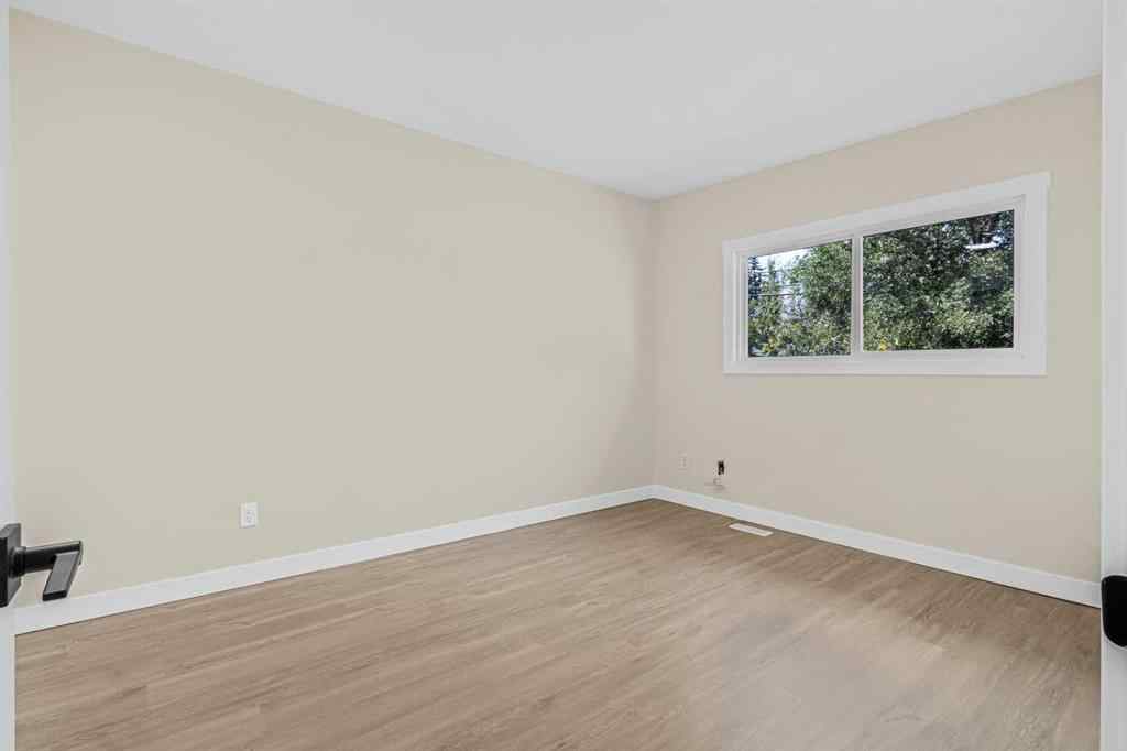 MLS® A2257103 - 3121 Doverville Crescent SE in Dover Calgary, Residential