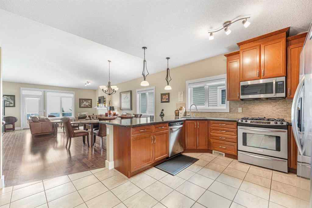 MLS® A2257104 - 533 Rocky Vista Gardens NW in Rocky Ridge Calgary, Residential
