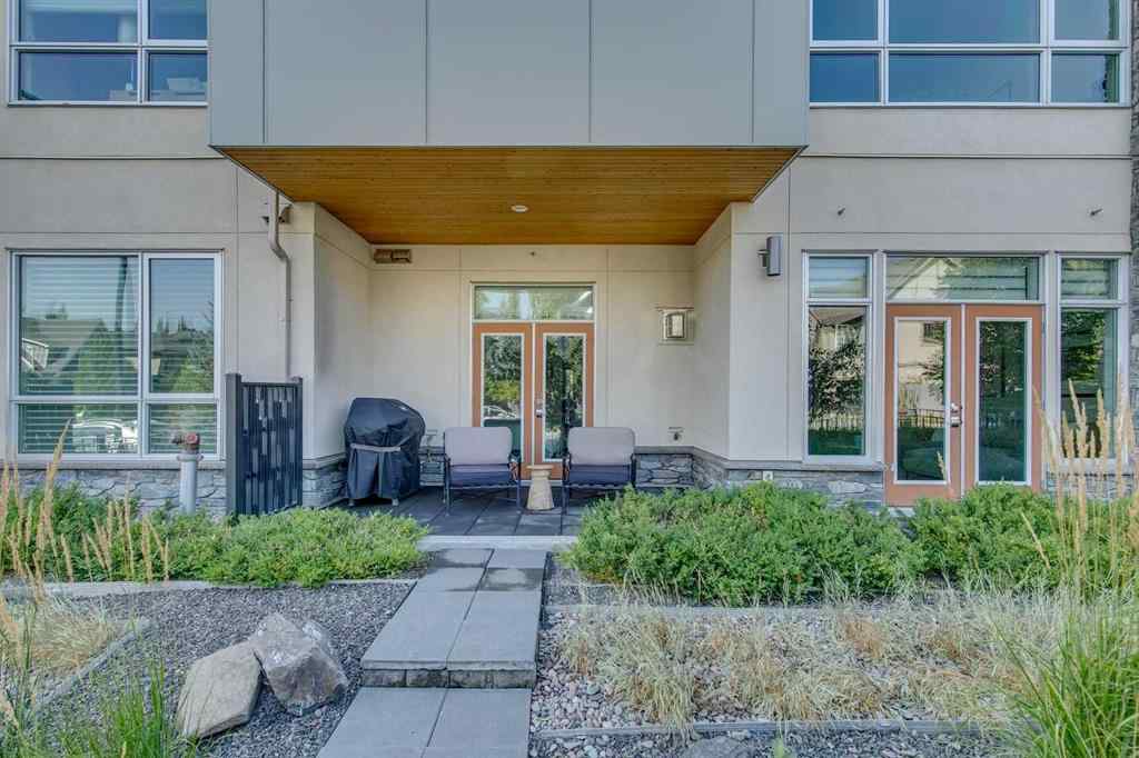 MLS® A2257105 - Unit #106 33 Burma Star Road SW in Currie Barracks Calgary, Residential