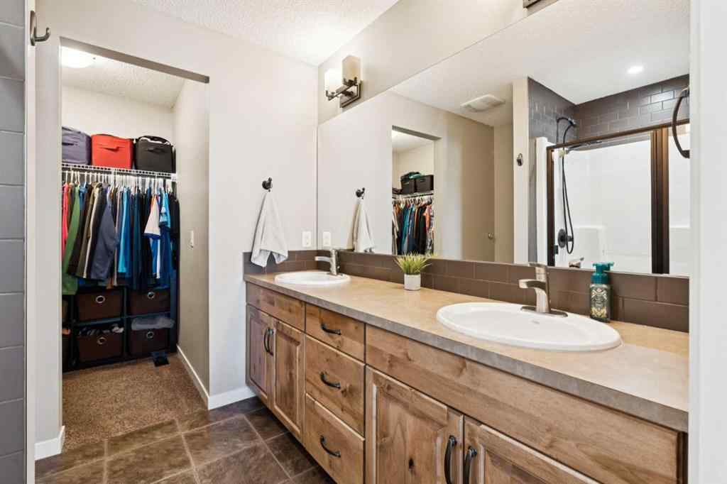 MLS® A2257109 - 234 River Heights Green  in River Heights Cochrane, Residential