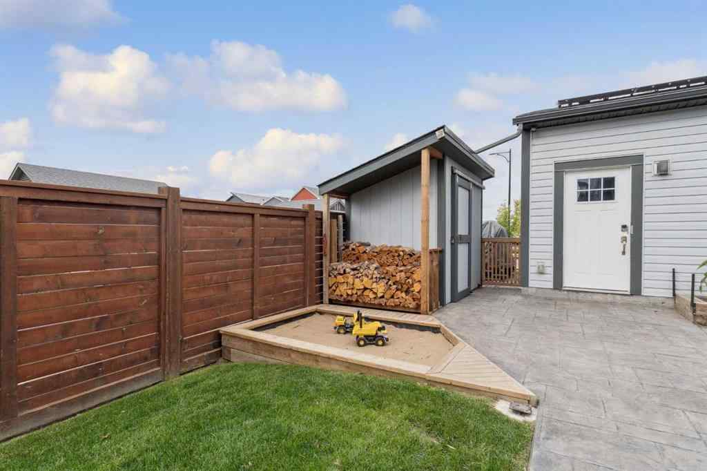 MLS® A2257111 - 280 Chinook Gate Park SW in Chinook Gate Airdrie, Residential