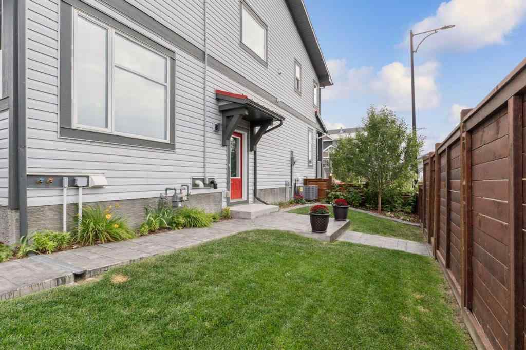 MLS® A2257111 - 280 Chinook Gate Park SW in Chinook Gate Airdrie, Residential
