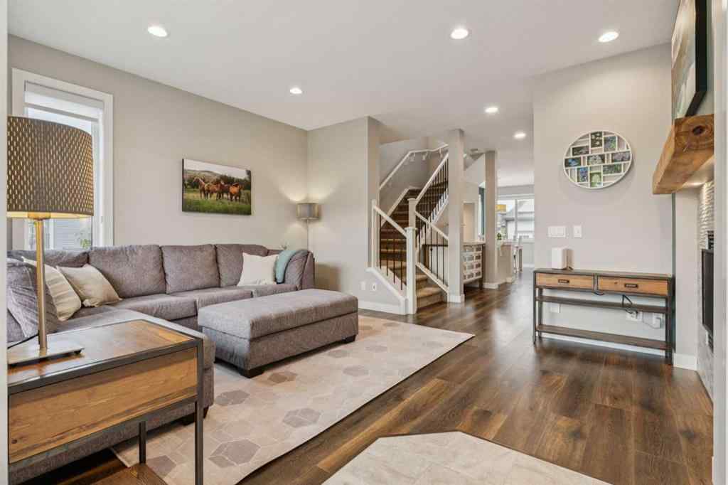 MLS® A2257111 - 280 Chinook Gate Park SW in Chinook Gate Airdrie, Residential