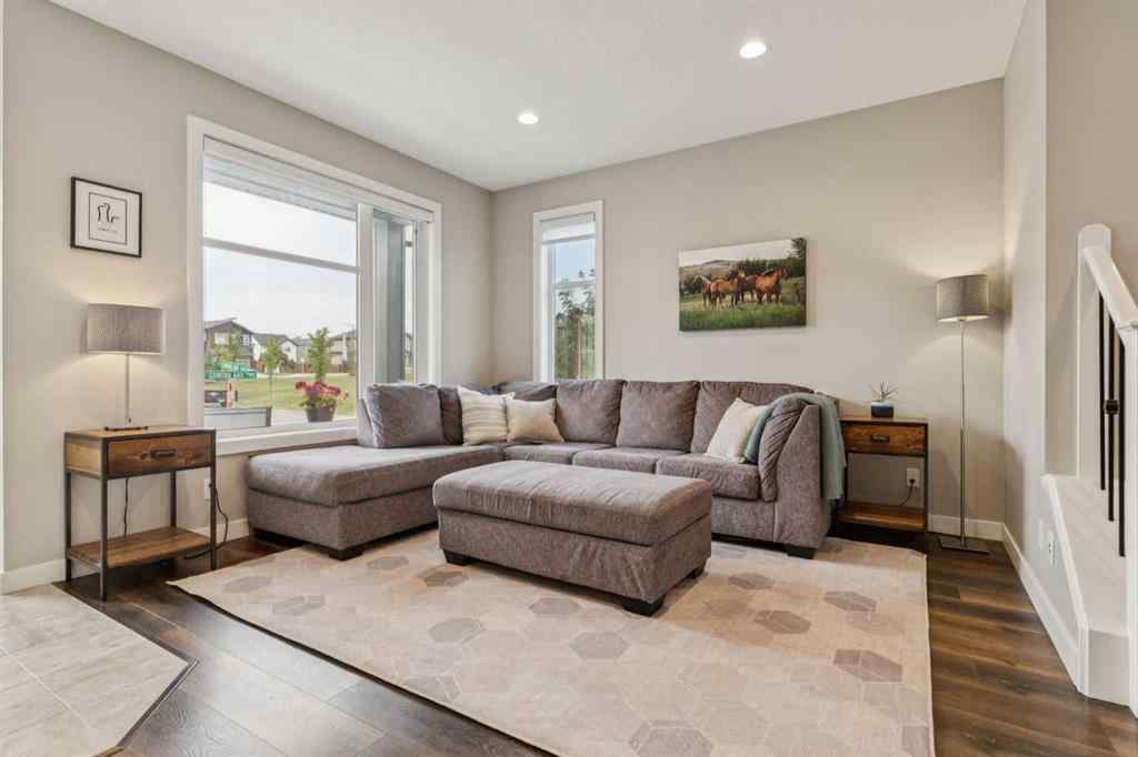 MLS® A2257111 - 280 Chinook Gate Park SW in Chinook Gate Airdrie, Residential