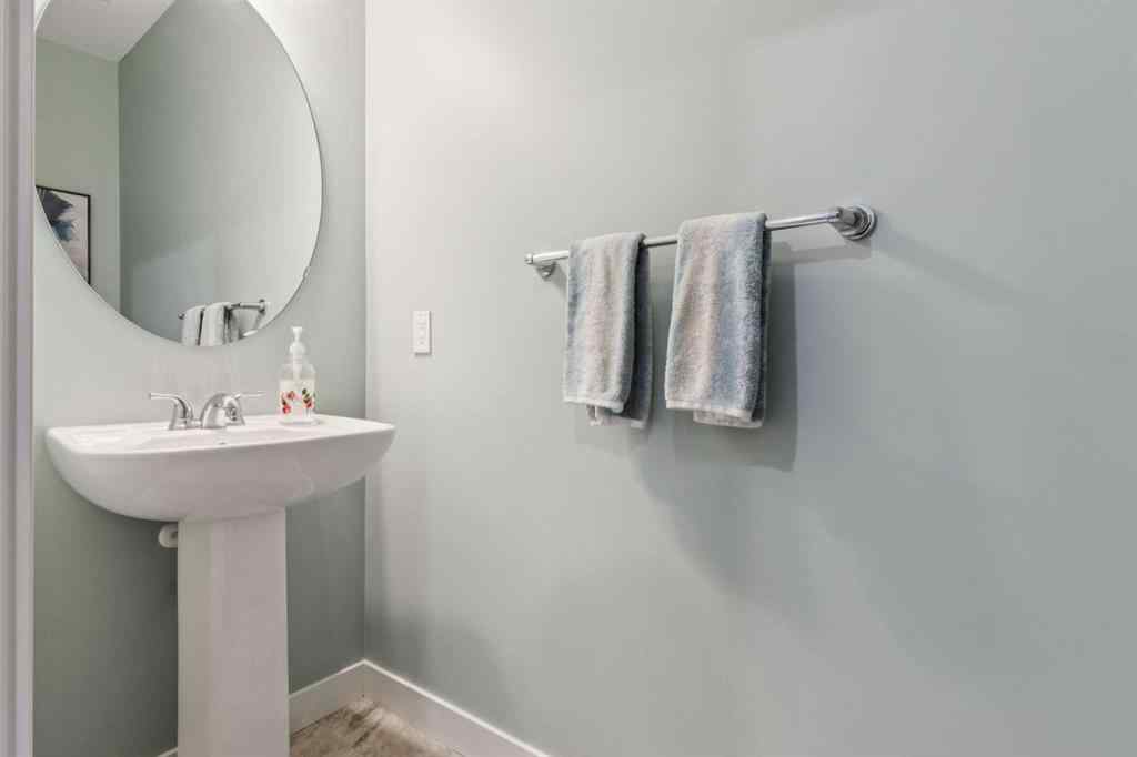 MLS® A2257111 - 280 Chinook Gate Park SW in Chinook Gate Airdrie, Residential