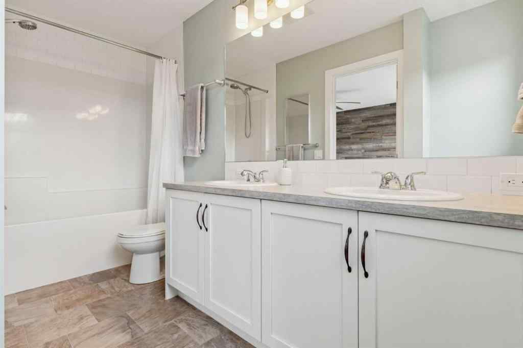 MLS® A2257111 - 280 Chinook Gate Park SW in Chinook Gate Airdrie, Residential