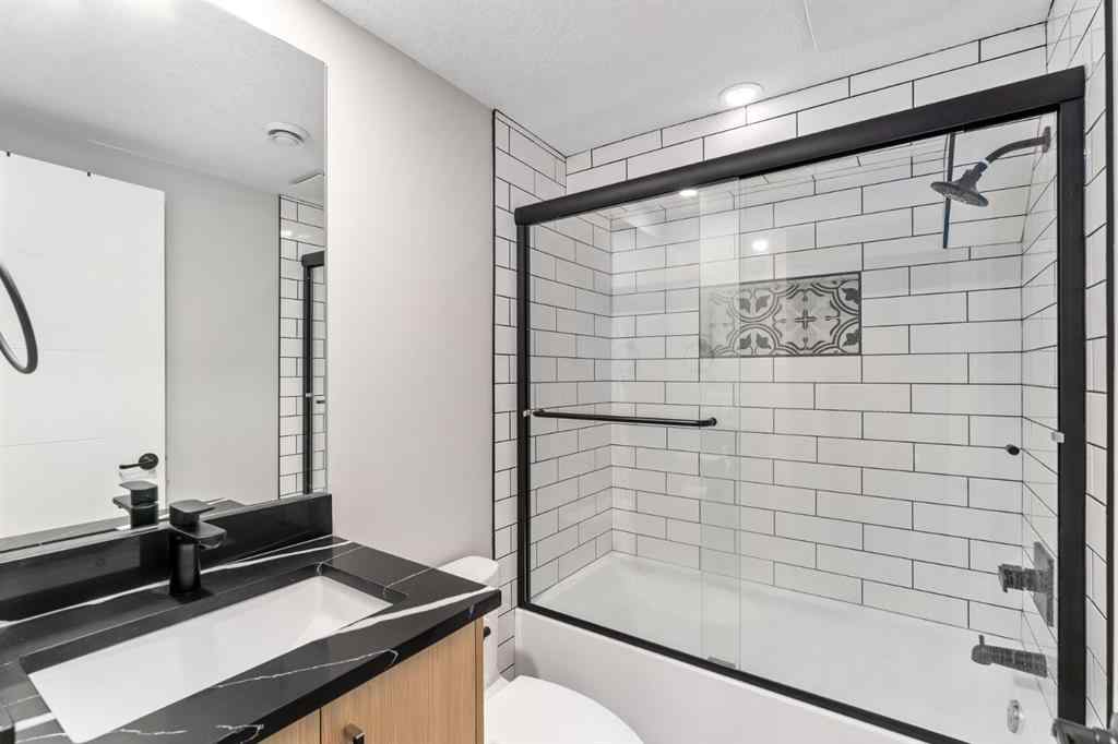 MLS® A2257114 - 135 Thorncrest Road NW in Thorncliffe Calgary, Residential