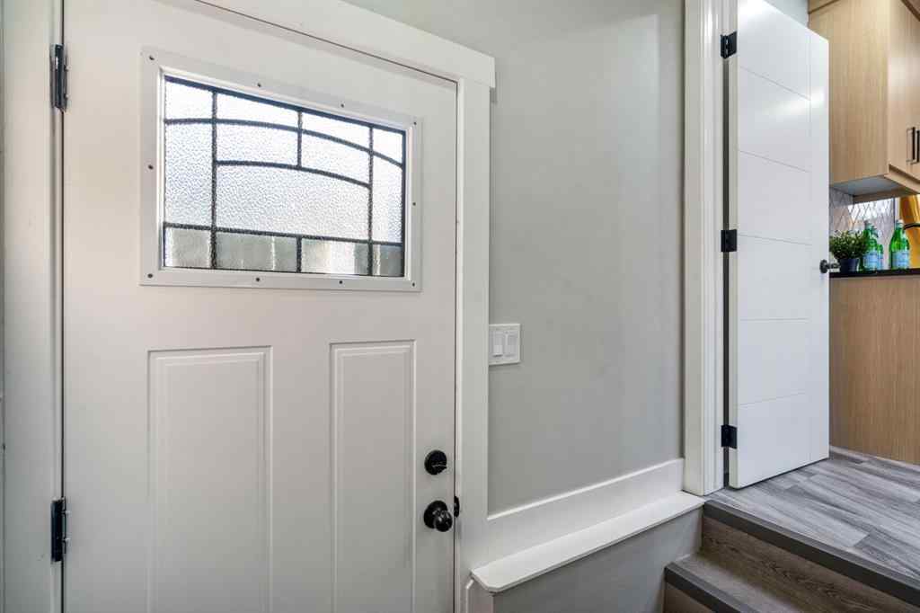 MLS® A2257114 - 135 Thorncrest Road NW in Thorncliffe Calgary, Residential