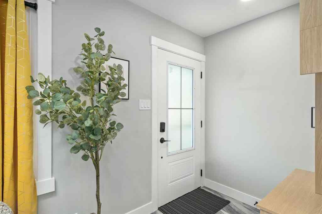MLS® A2257114 - 135 Thorncrest Road NW in Thorncliffe Calgary, Residential