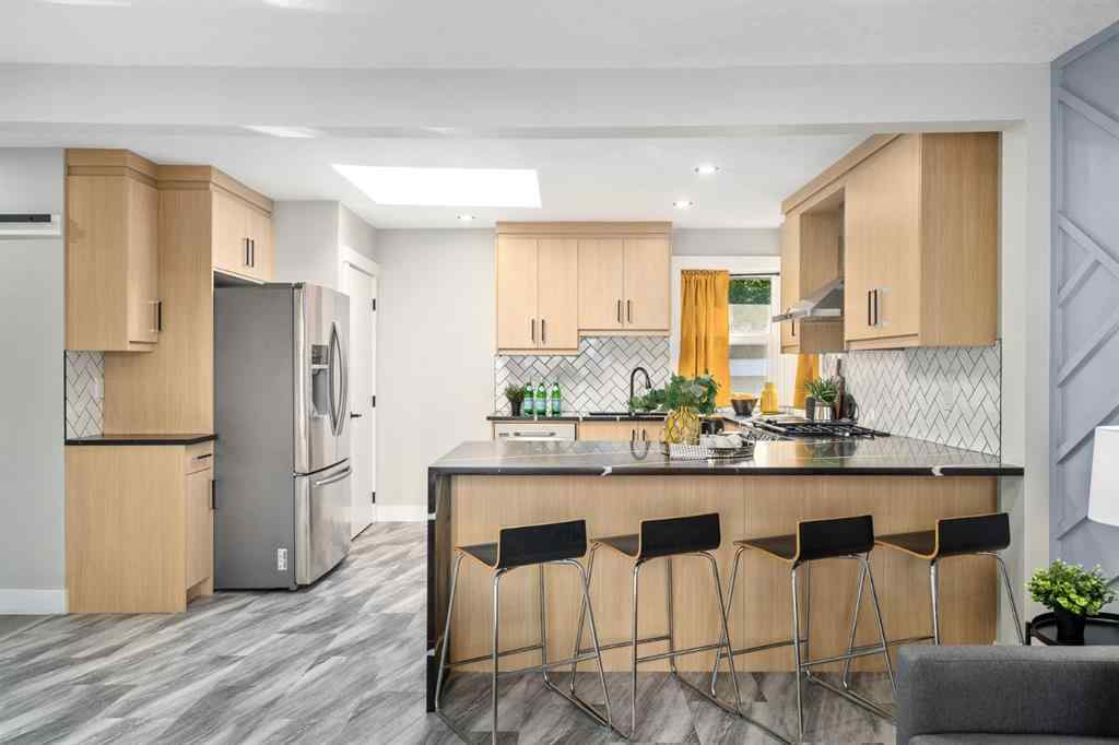 MLS® A2257114 - 135 Thorncrest Road NW in Thorncliffe Calgary, Residential