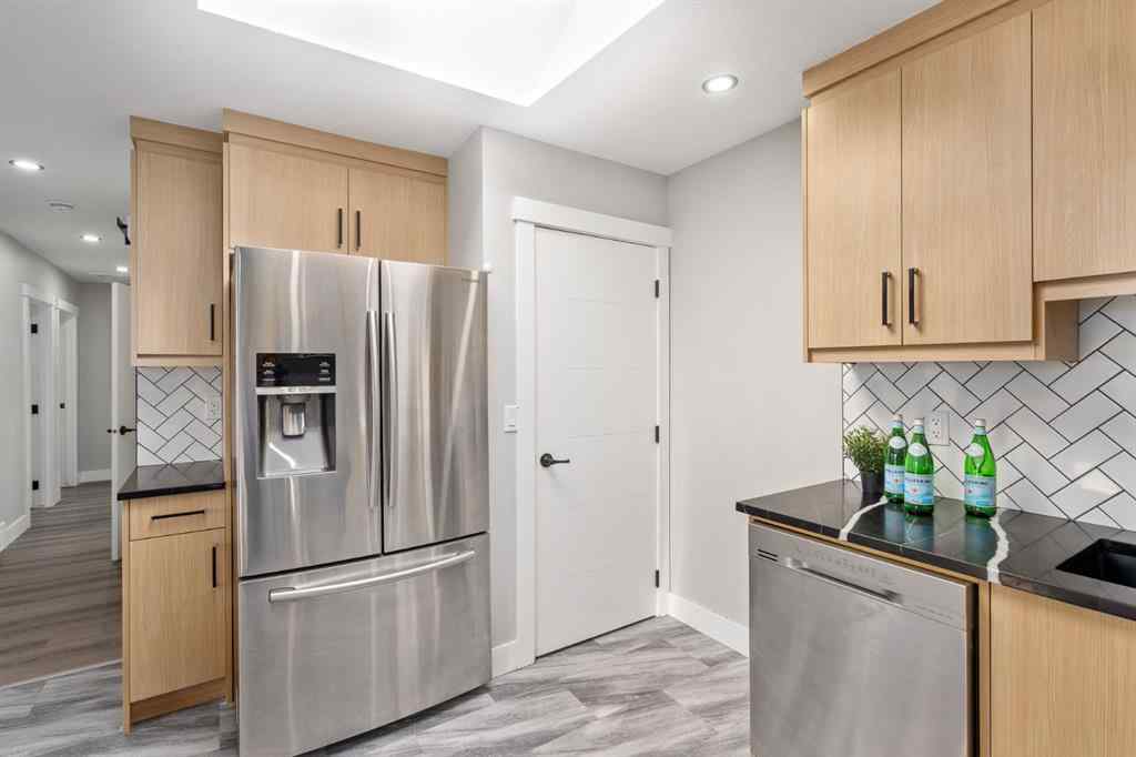 MLS® A2257114 - 135 Thorncrest Road NW in Thorncliffe Calgary, Residential