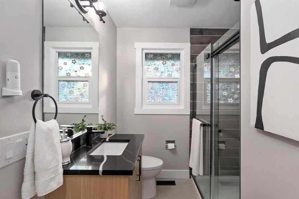 MLS® A2257114 - 135 Thorncrest Road NW in Thorncliffe Calgary, Residential