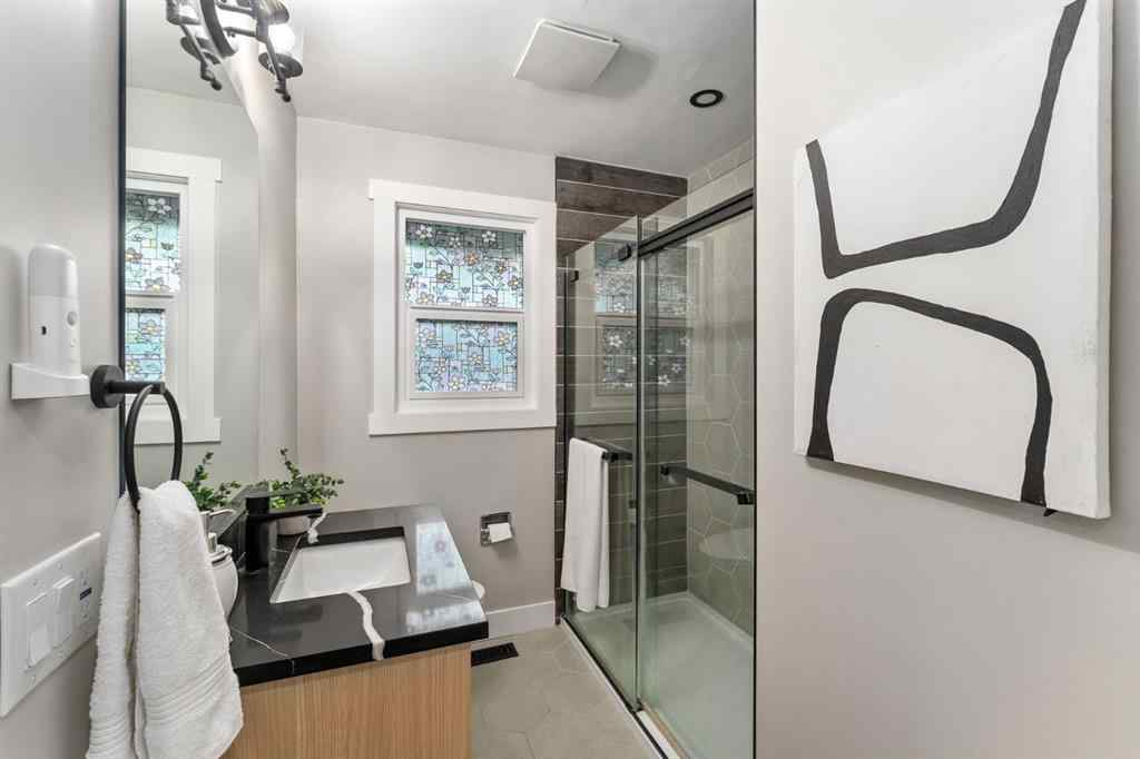 MLS® A2257114 - 135 Thorncrest Road NW in Thorncliffe Calgary, Residential