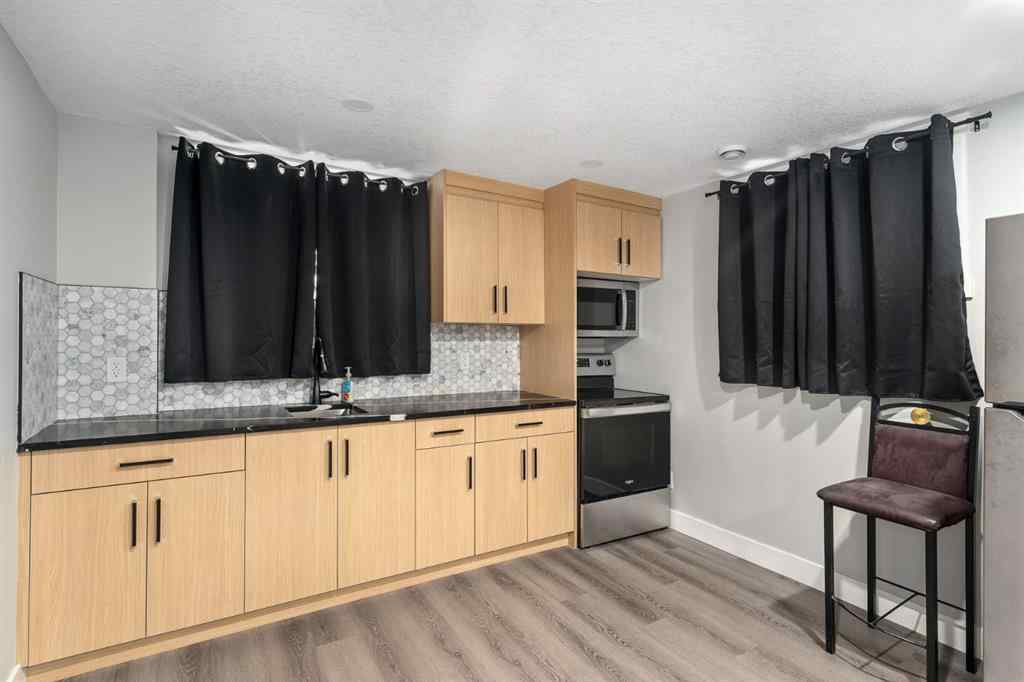 MLS® A2257114 - 135 Thorncrest Road NW in Thorncliffe Calgary, Residential