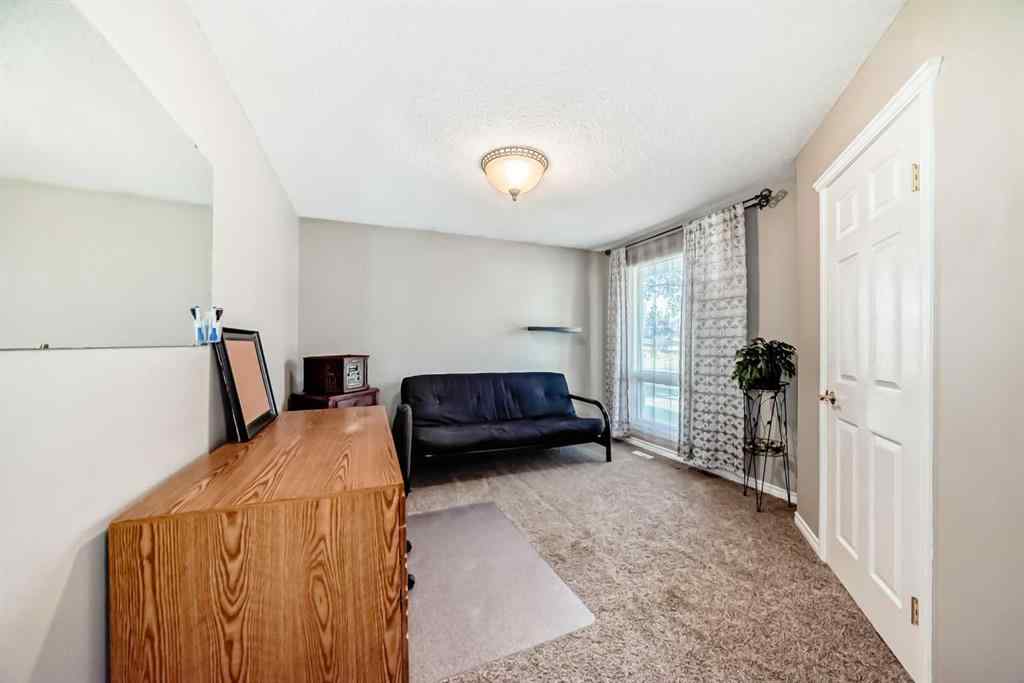 MLS® A2257118 - 6807 22 Avenue NE in Pineridge Calgary, Residential