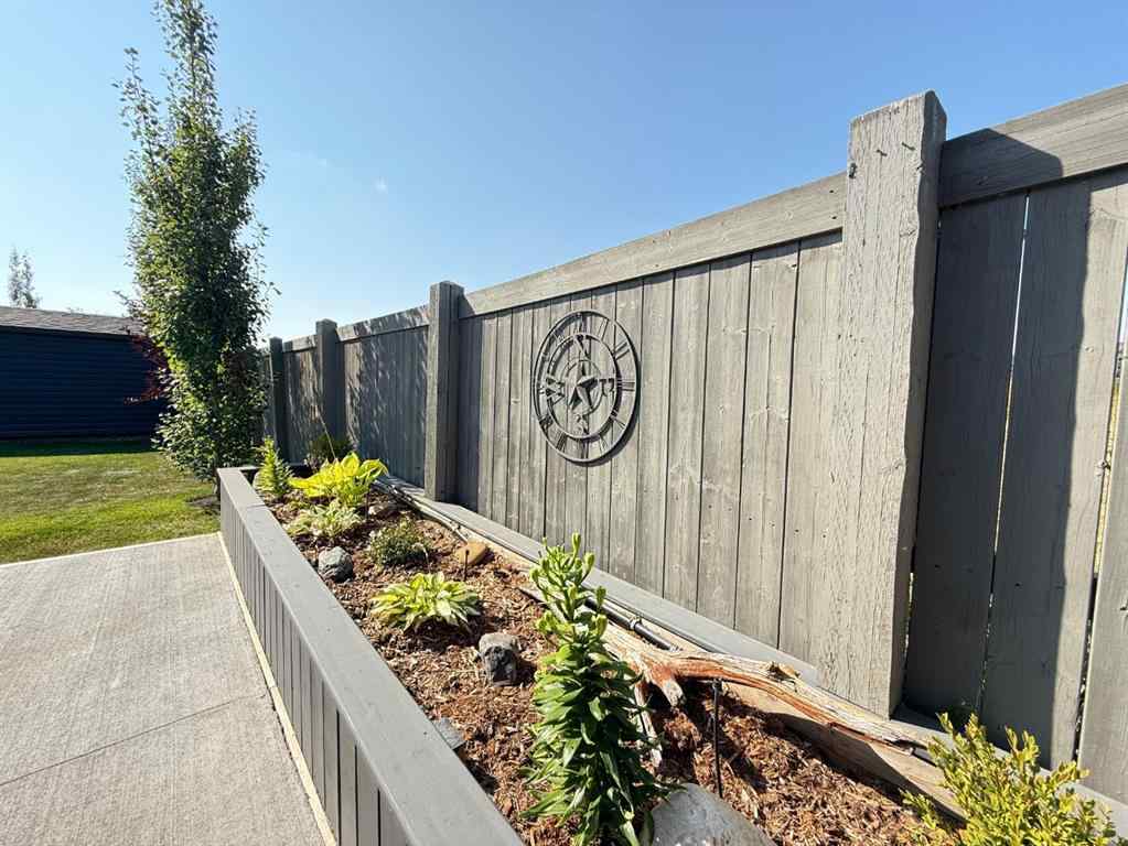 MLS® A2257119 - 7206 29 Street  in Parkview Estates Lloydminster, Residential