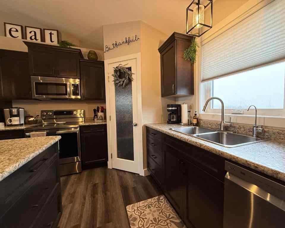 MLS® A2257119 - 7206 29 Street  in Parkview Estates Lloydminster, Residential