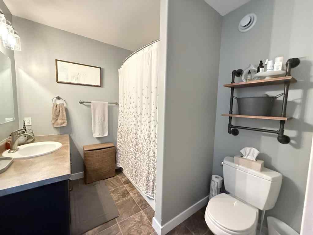 MLS® A2257119 - 7206 29 Street  in Parkview Estates Lloydminster, Residential