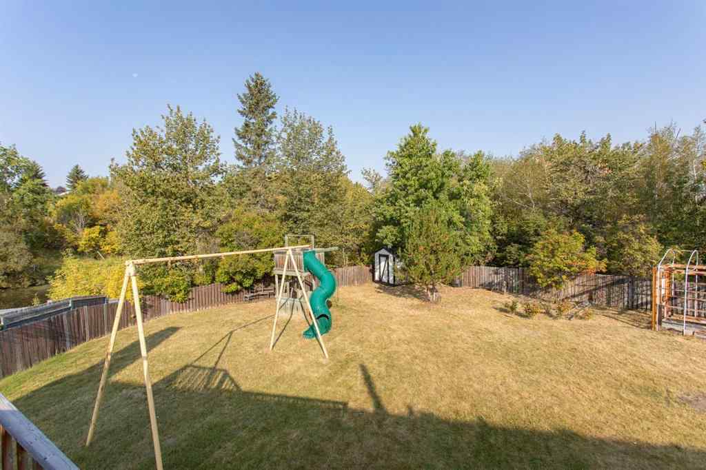 MLS® A2257121 - 30 Maple Bay  in Woodlands Lacombe, Residential