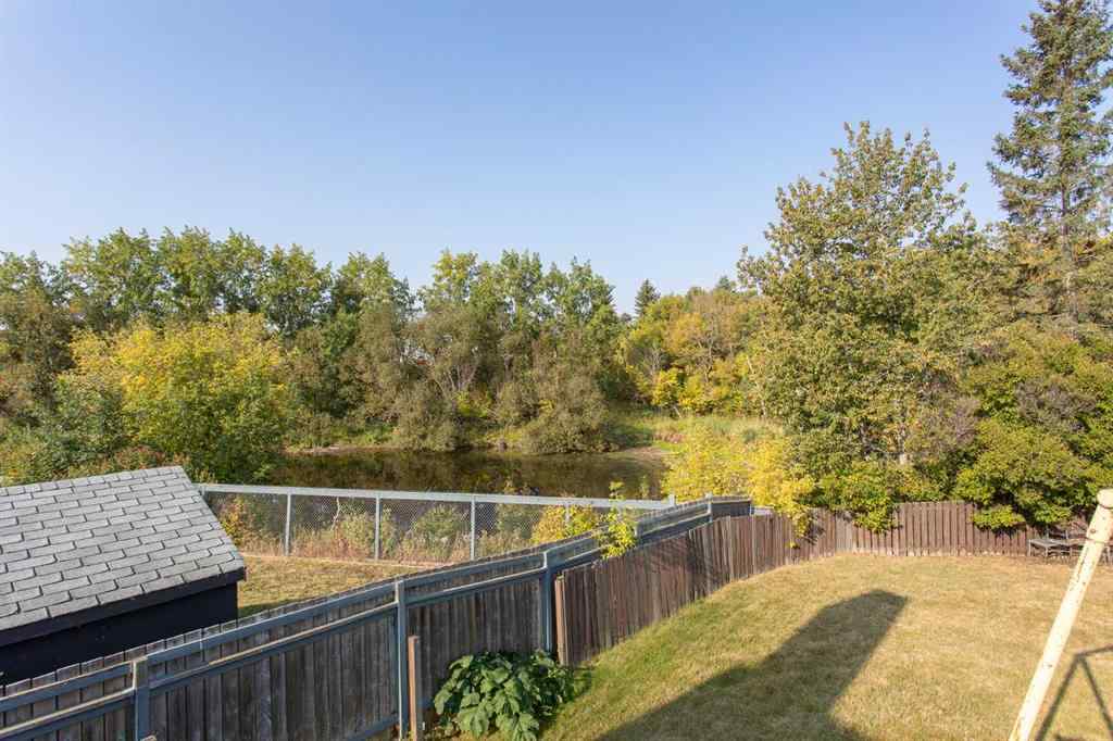 MLS® A2257121 - 30 Maple Bay  in Woodlands Lacombe, Residential