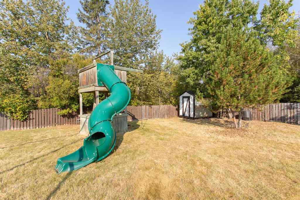 MLS® A2257121 - 30 Maple Bay  in Woodlands Lacombe, Residential