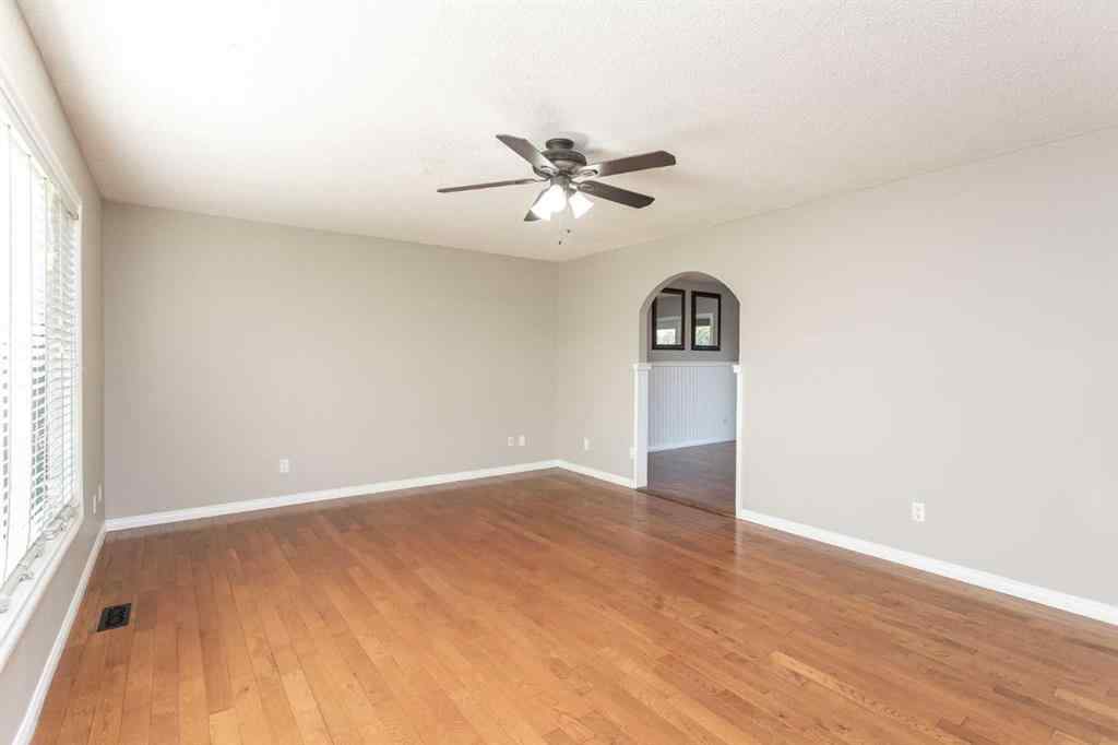 MLS® A2257121 - 30 Maple Bay  in Woodlands Lacombe, Residential