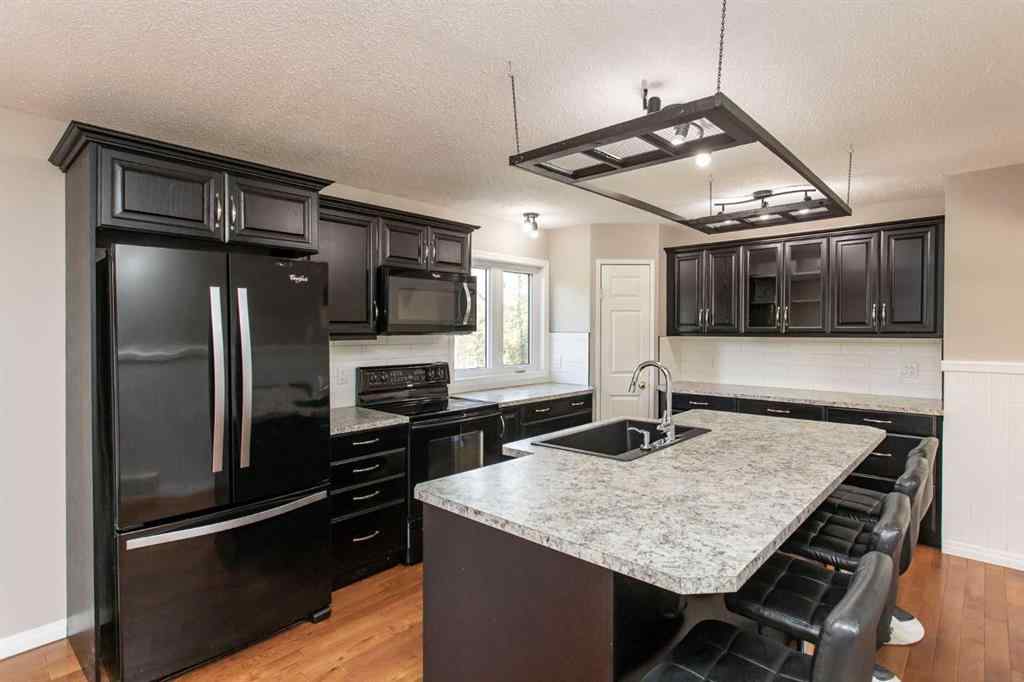MLS® A2257121 - 30 Maple Bay  in Woodlands Lacombe, Residential