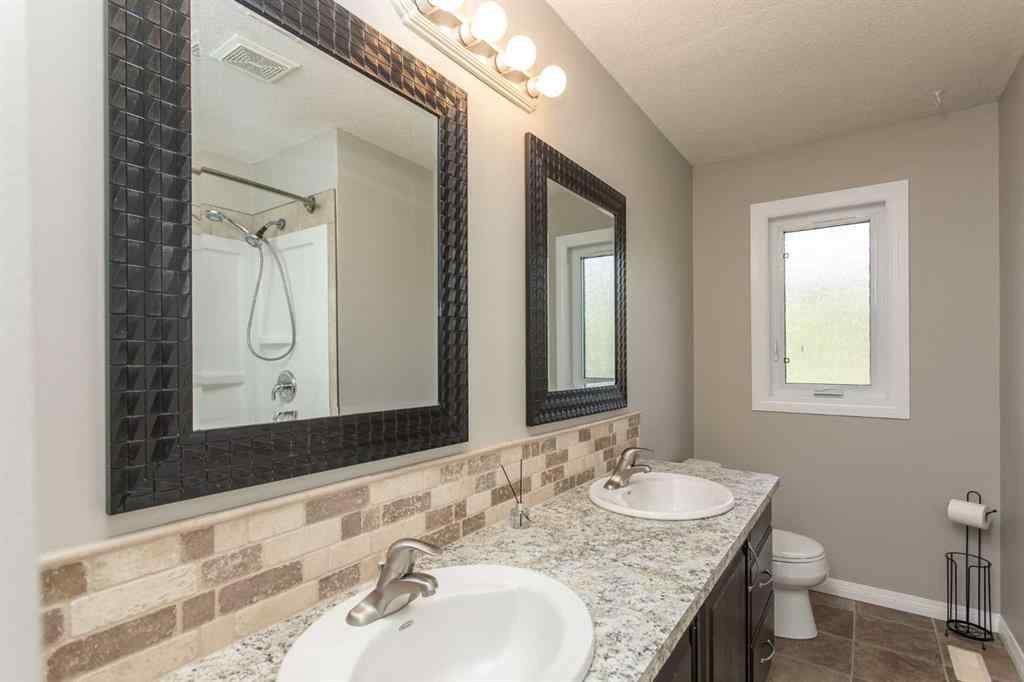 MLS® A2257121 - 30 Maple Bay  in Woodlands Lacombe, Residential