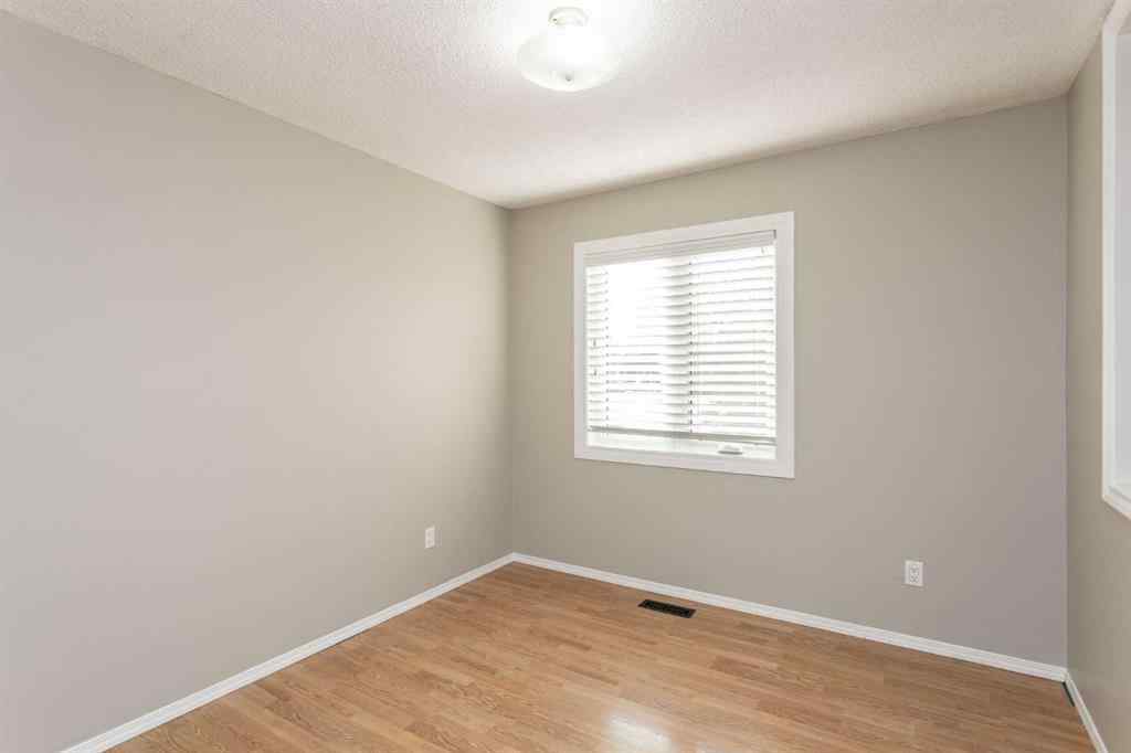 MLS® A2257121 - 30 Maple Bay  in Woodlands Lacombe, Residential