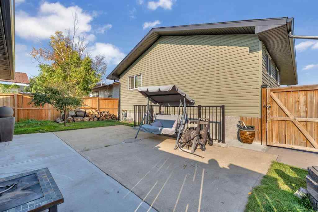 MLS® A2257122 - 2003 Pinepoint Road NE in Pineridge Calgary, Residential