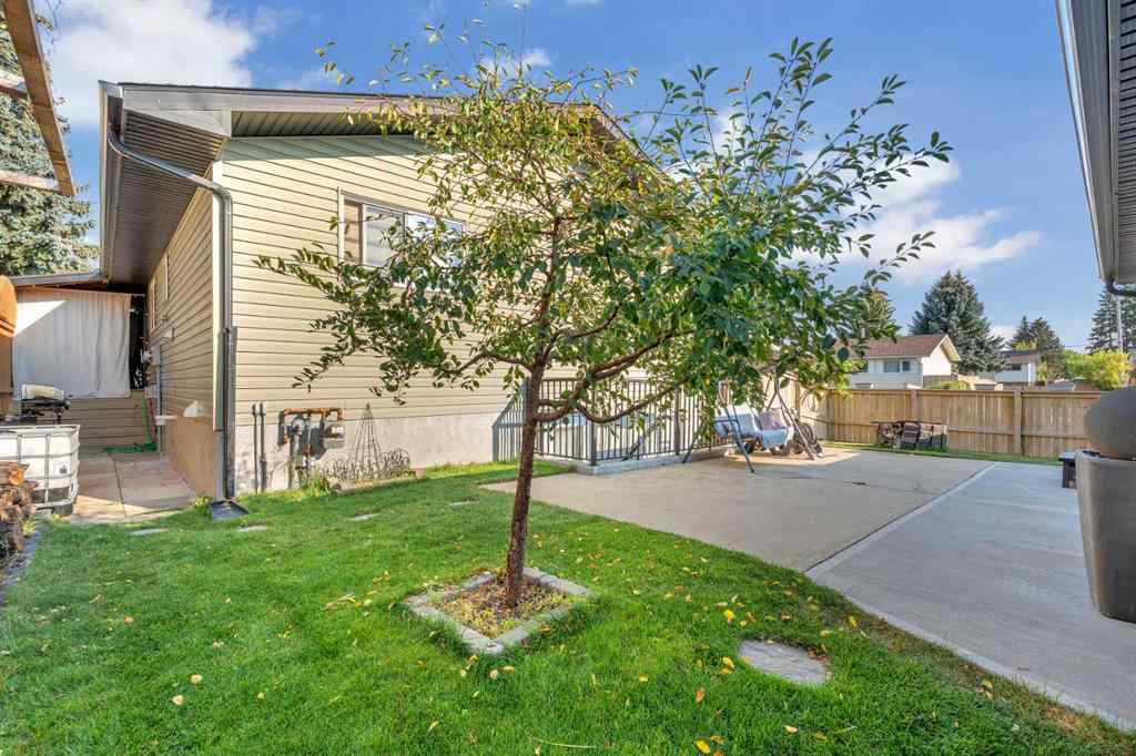 MLS® A2257122 - 2003 Pinepoint Road NE in Pineridge Calgary, Residential
