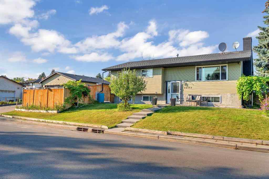 MLS® A2257122 - 2003 Pinepoint Road NE in Pineridge Calgary, Residential