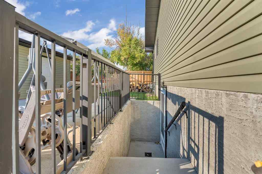 MLS® A2257122 - 2003 Pinepoint Road NE in Pineridge Calgary, Residential