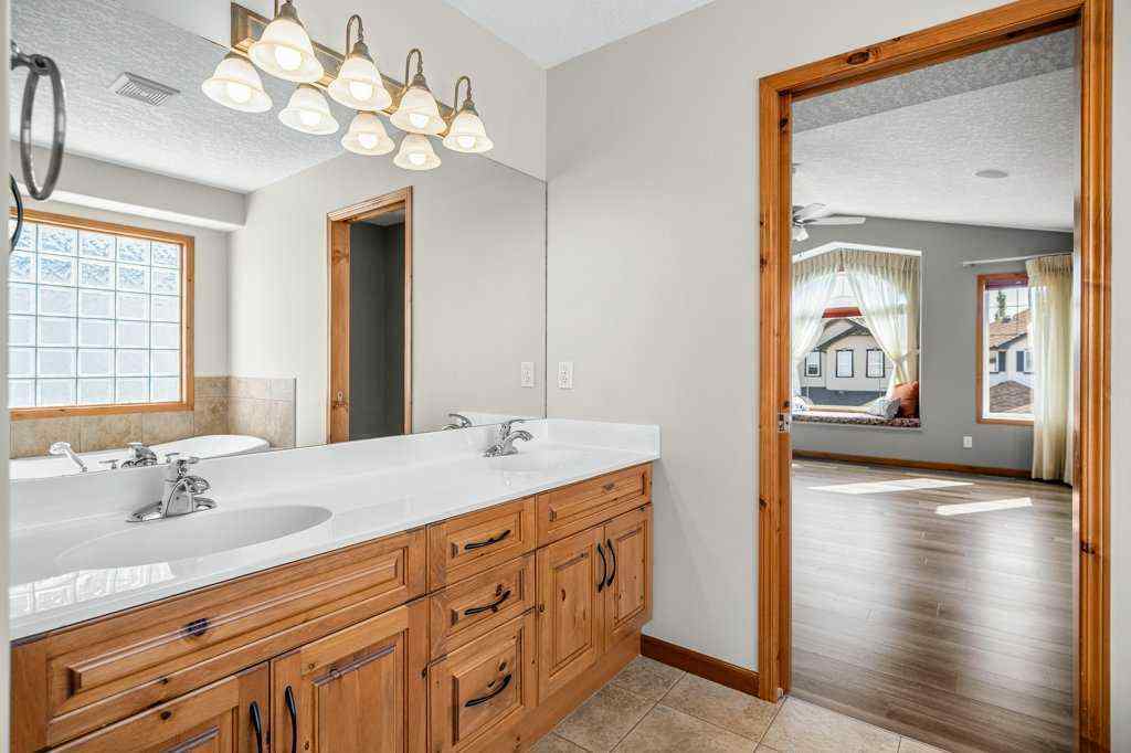 MLS® A2257125 - 136 Cranwell Crescent SE in Cranston Calgary, Residential
