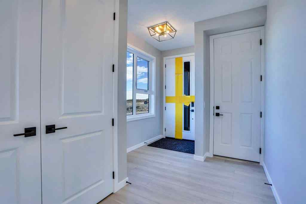 MLS® A2257129 - 305 lucas Place NW in Livingston Calgary, Residential