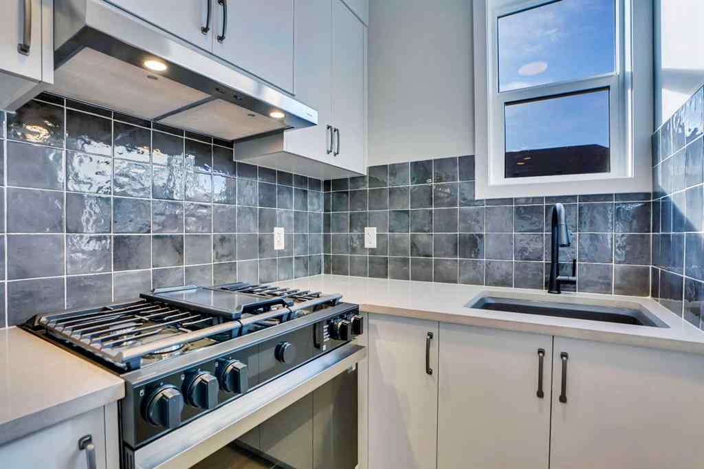 MLS® A2257129 - 305 lucas Place NW in Livingston Calgary, Residential