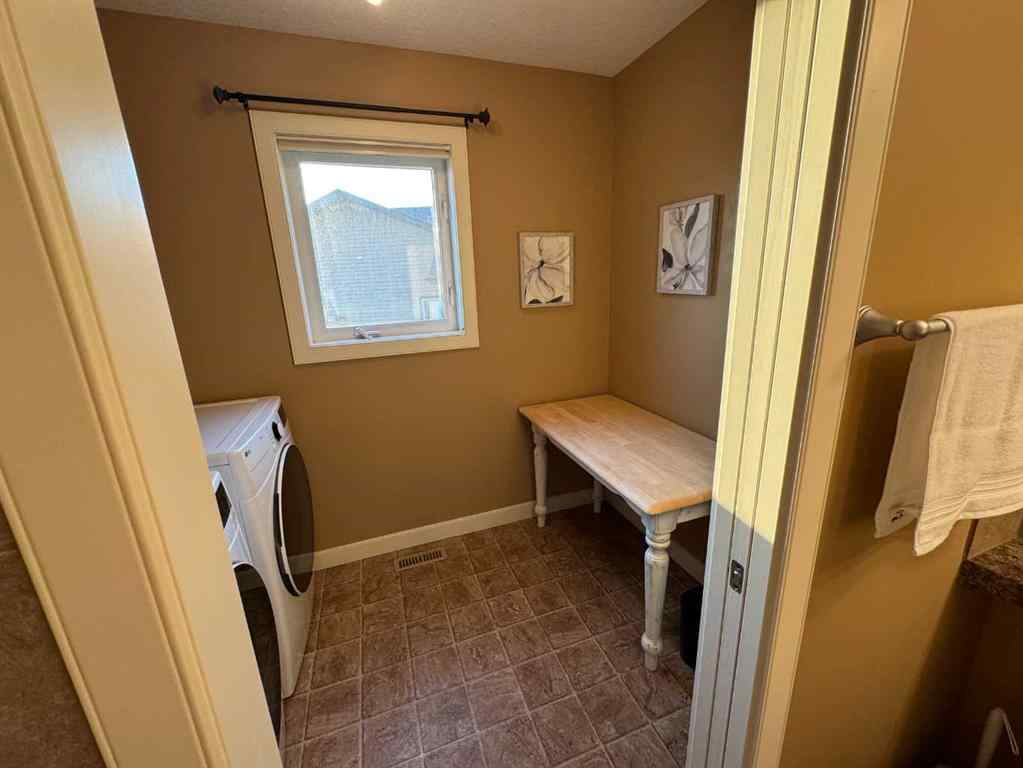 MLS® A2257132 - 24 Illingworth Close  in Ironstone Red Deer, Residential