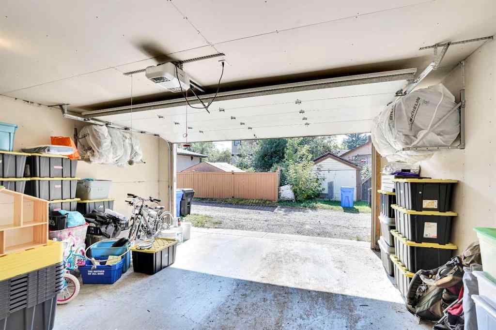 MLS® A2257135 - 235 11 Avenue NE in Crescent Heights Calgary, Residential