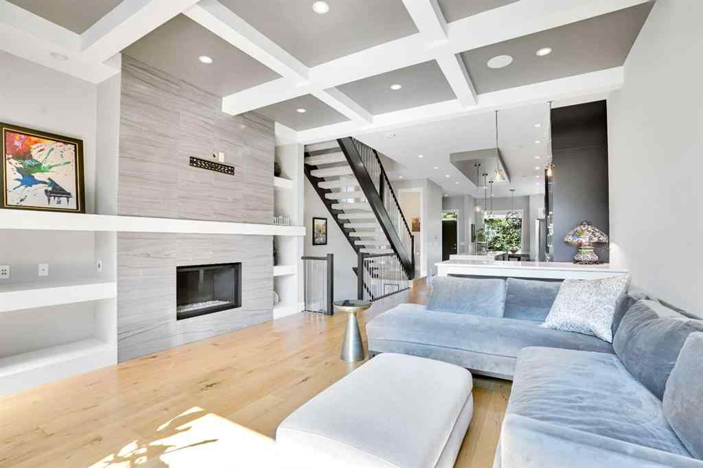 MLS® A2257135 - 235 11 Avenue NE in Crescent Heights Calgary, Residential
