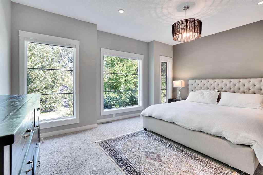 MLS® A2257135 - 235 11 Avenue NE in Crescent Heights Calgary, Residential