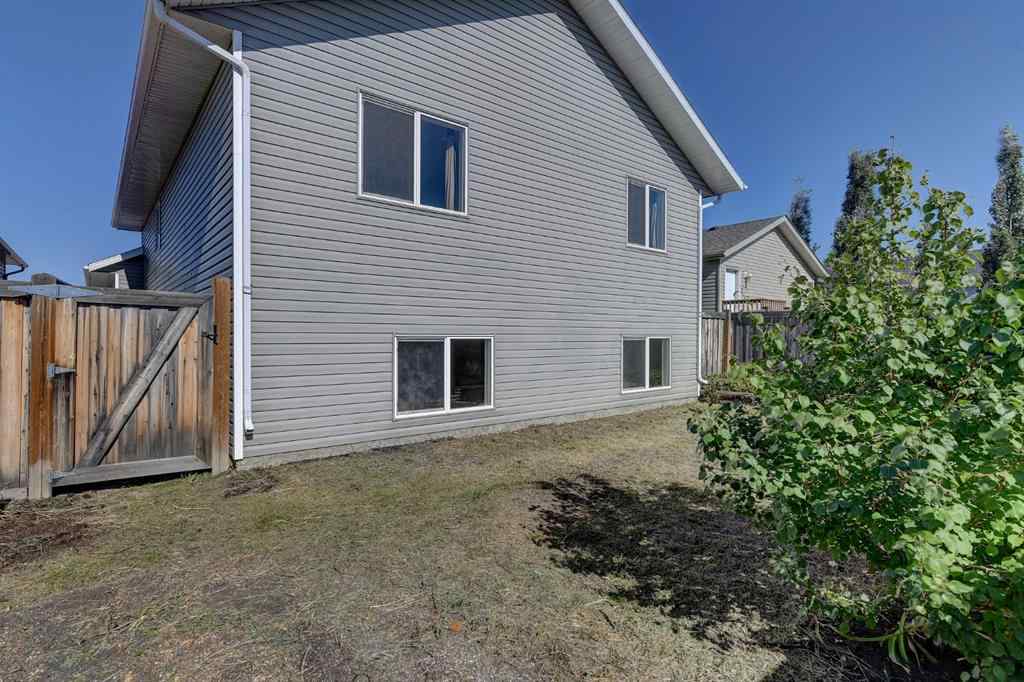 MLS® A2257137 - 9613 113 Avenue  in NONE Clairmont, Residential