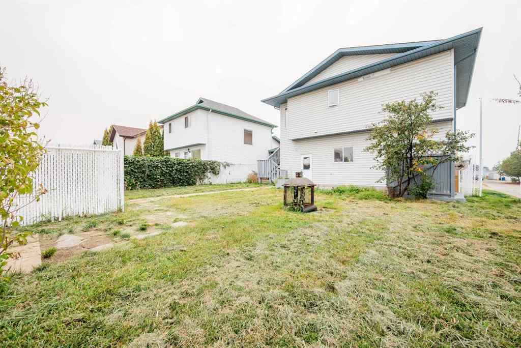 MLS® A2257147 - 9628 124 Avenue  in Crystal Ridge Grande Prairie, Residential