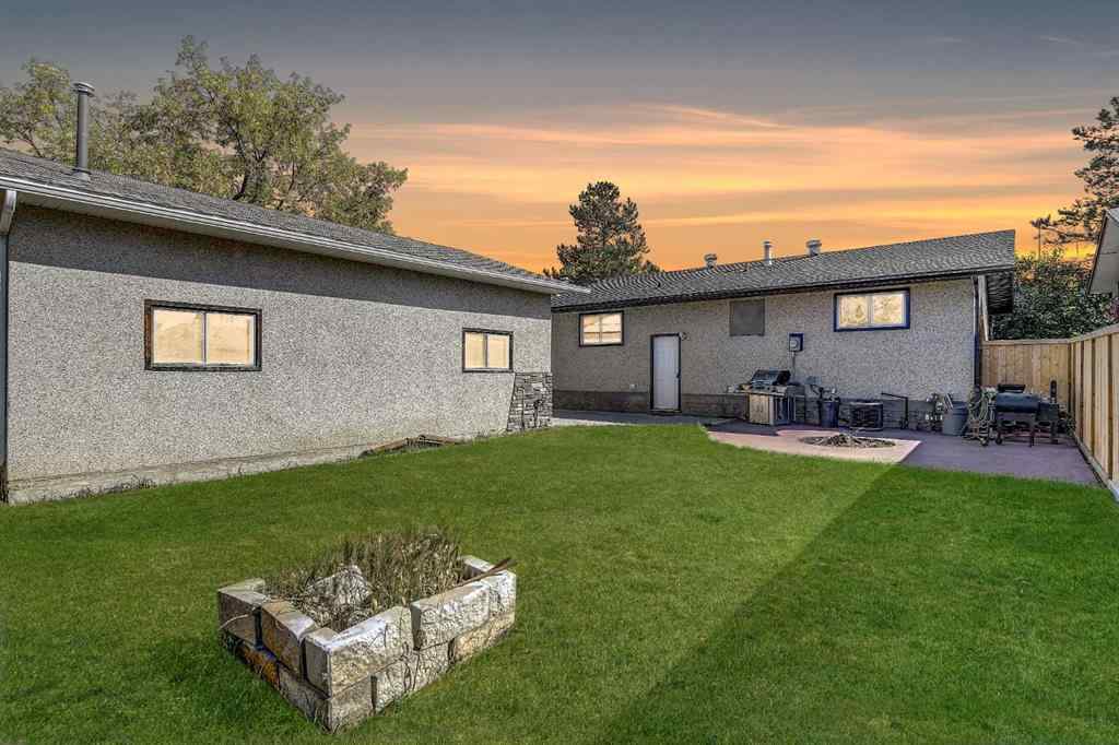 MLS® A2257150 - 9846 Prairie Road   in Patterson Place Grande Prairie, Residential