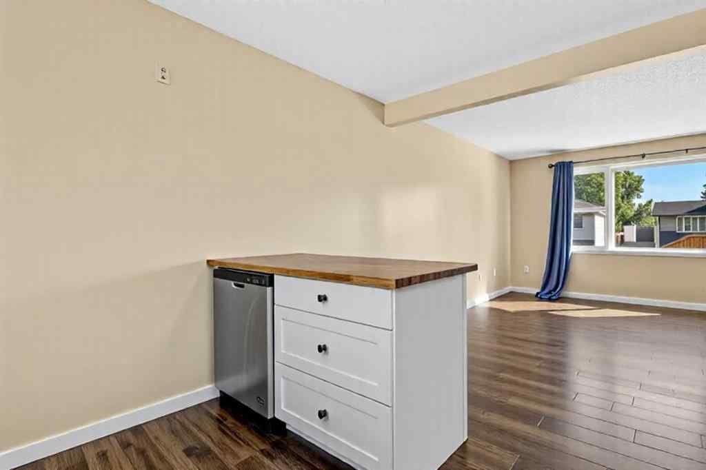 MLS® A2257150 - 9846 Prairie Road   in Patterson Place Grande Prairie, Residential