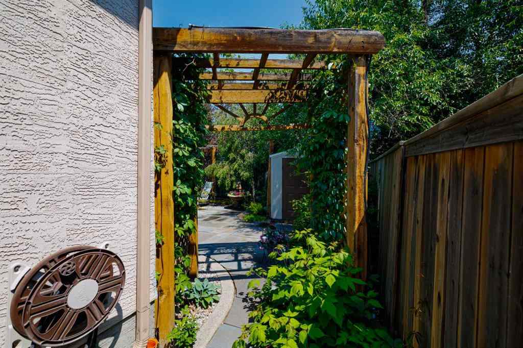 MLS® A2257152 - 38 Tuscany Glen Park NW in Tuscany Calgary, Residential
