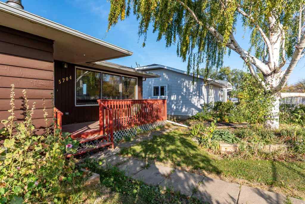 MLS® A2257157 - 5704 51 Street  in West Lloydminster Lloydminster, Residential