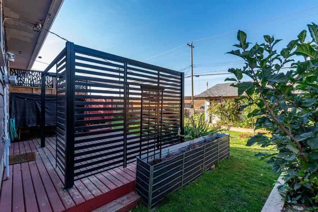 MLS® A2257157 - 5704 51 Street  in West Lloydminster Lloydminster, Residential